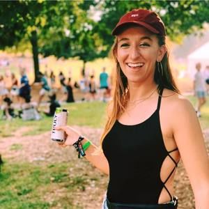 Meet your Posher, Aly